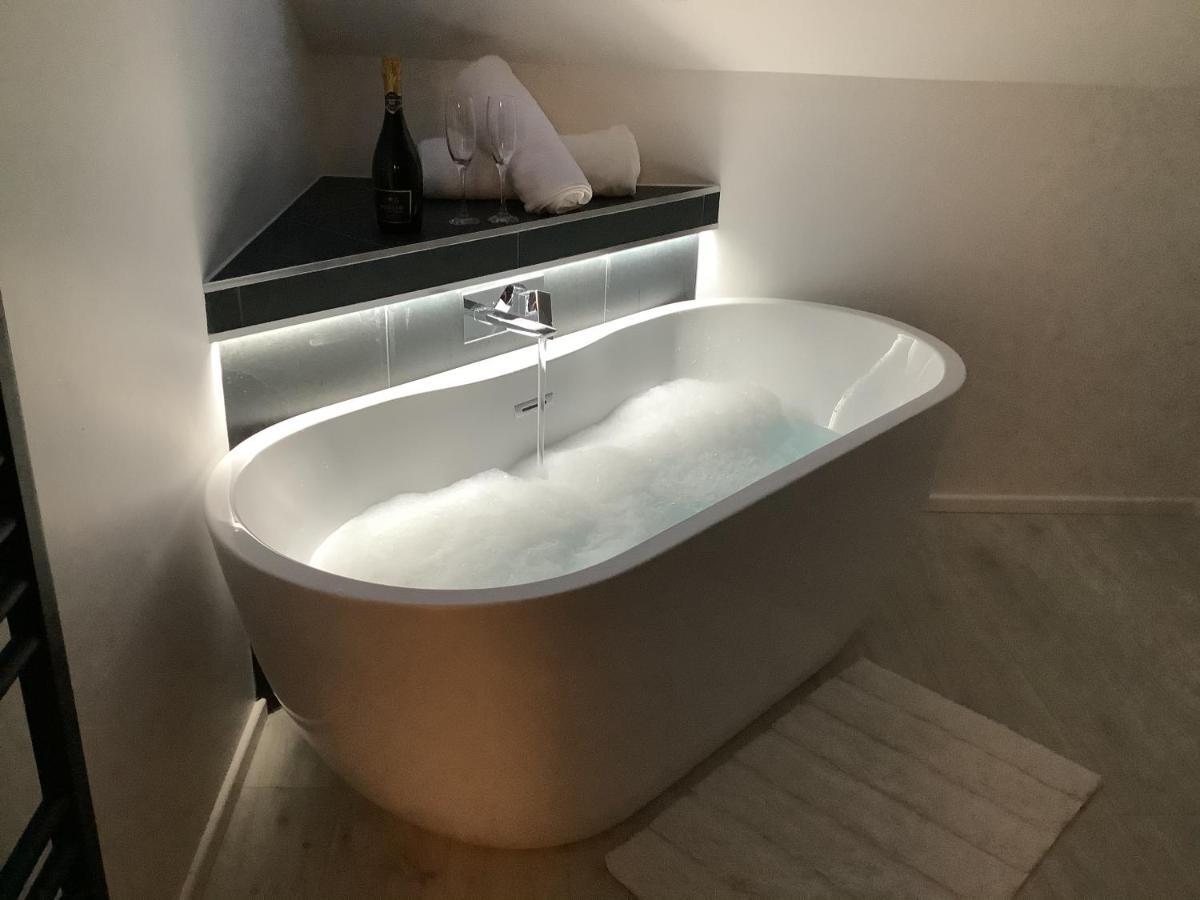 Gasthuis Little London Bed & Breakfast And Glamping Pod *