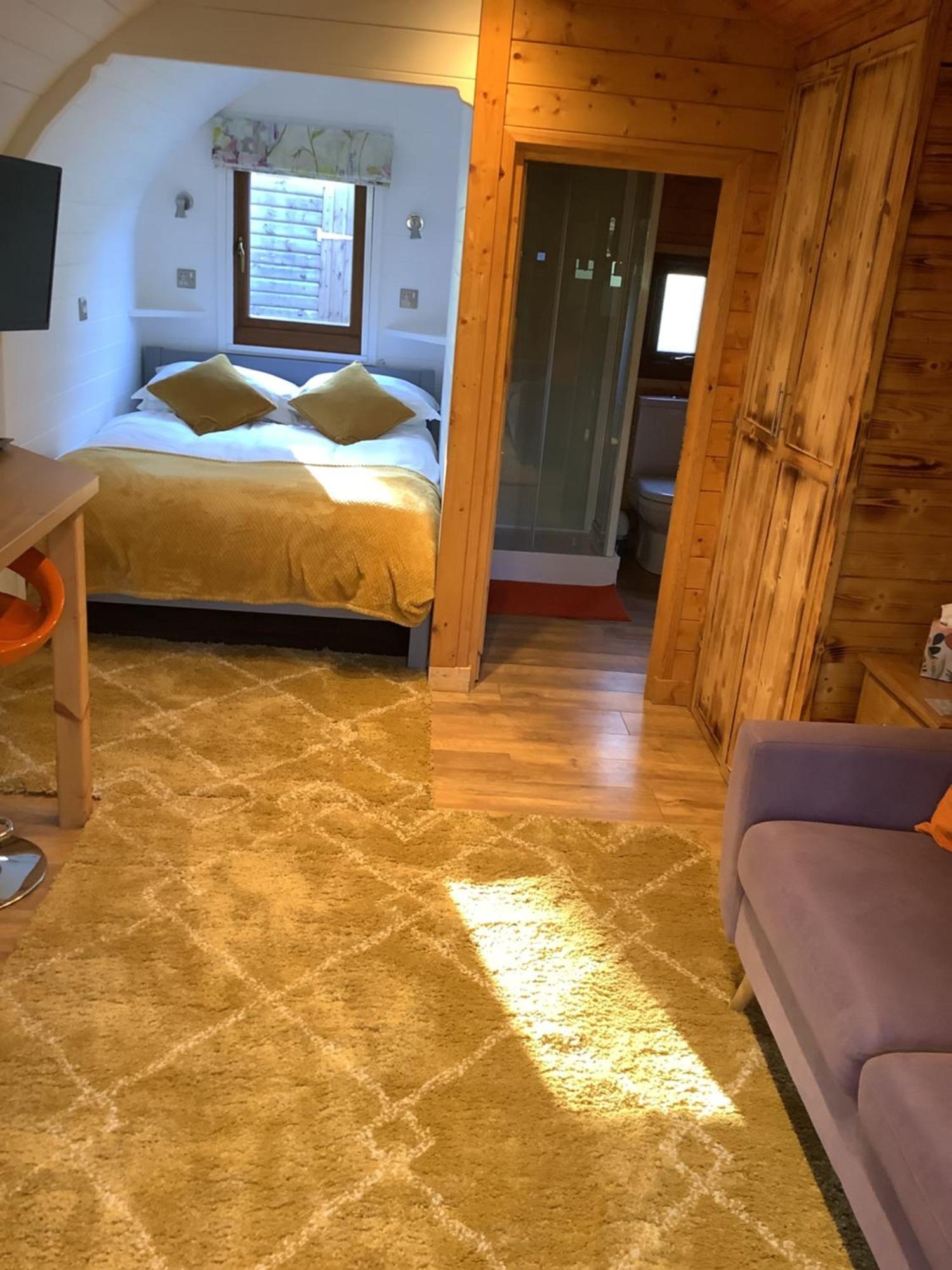 Little London Bed & Breakfast And Glamping Pod *