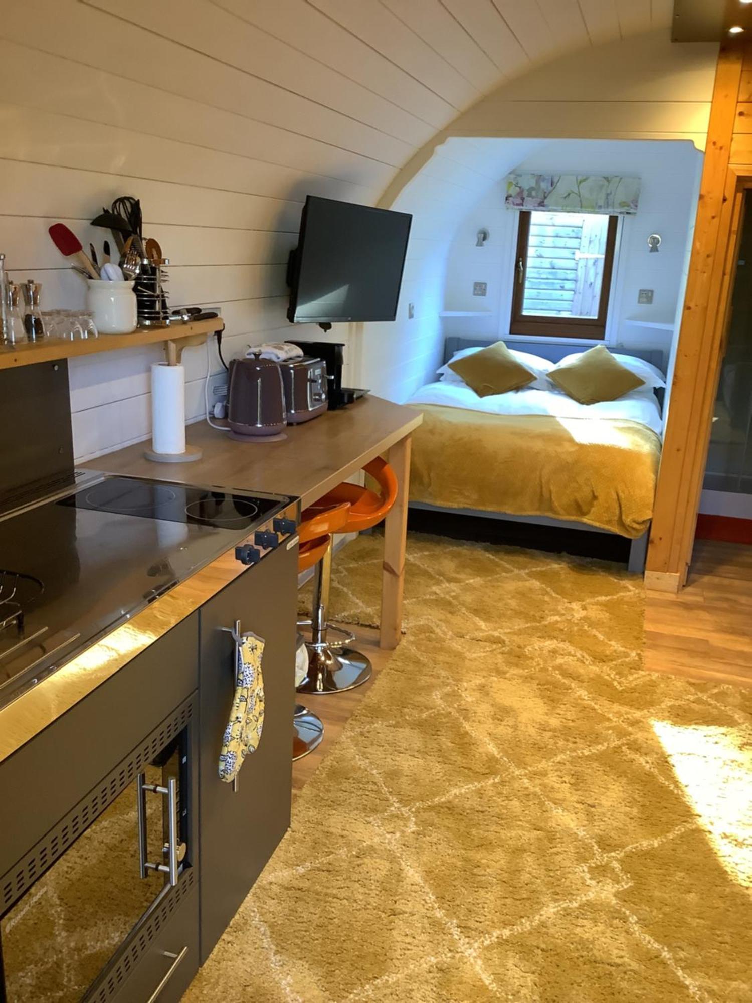 Little London Bed & Breakfast And Glamping Pod * Abercraf
