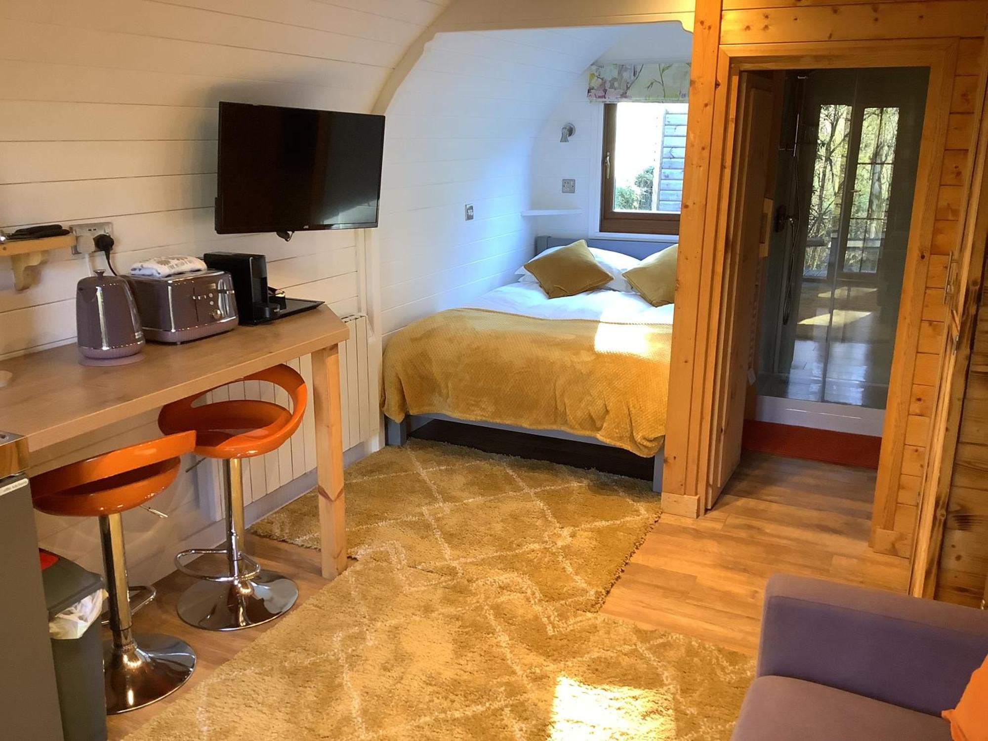 Gasthuis Little London Bed & Breakfast And Glamping Pod *